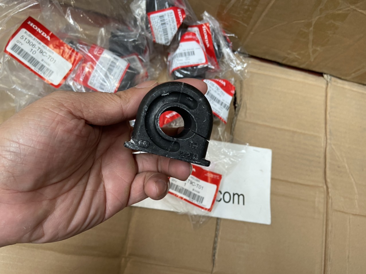 Cao su ốp cân bằng trước xe Honda JAZZ